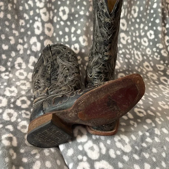 Women’s Corral western square toe Boots - Picture 4 of 4